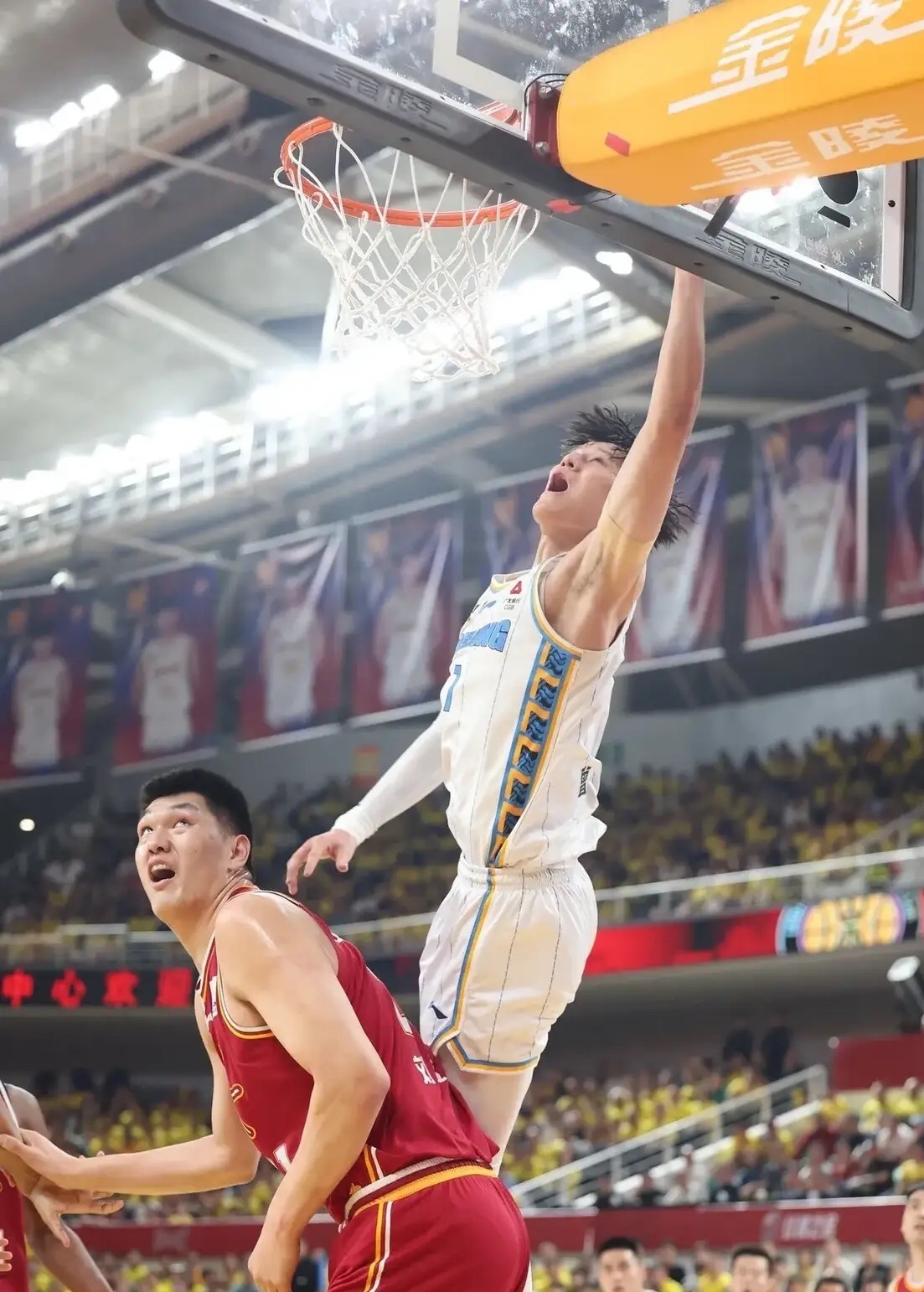 英雄联盟下注_包含辽宁男篮CBA战胜江苏男篮张镇麟暴扣得分的词条